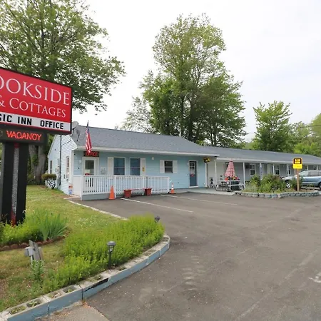 Brookside Inn & Cottages-3