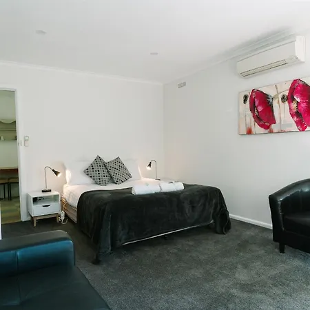 Alpine Riverside Cottages-2