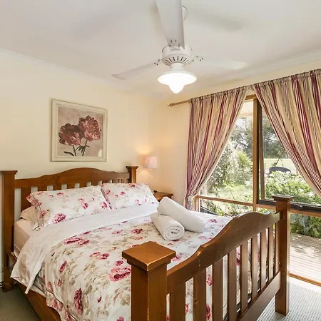 Freshwater Creek Cottages & Farm Stay-3