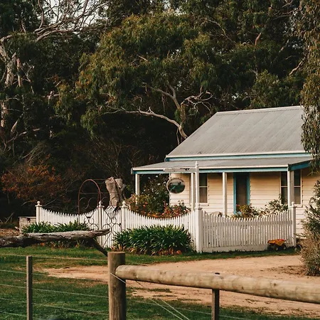 Freshwater Creek Cottages & Farm Stay-2