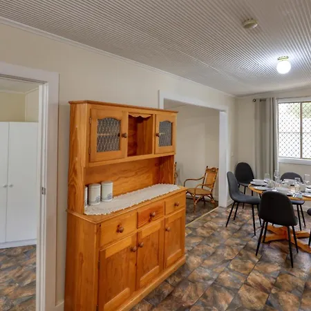 Charles Rasp Motor Inn & Cottages-3