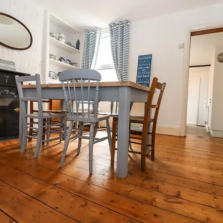 Fishermans Cottage-3