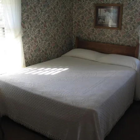 Shaw'S Hotel & Cottages-2