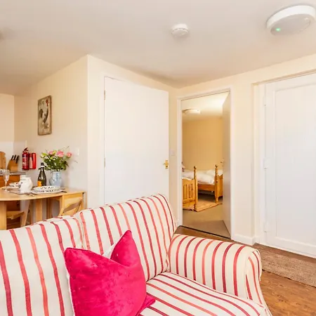 Bridge Farm Holiday Cottages-3