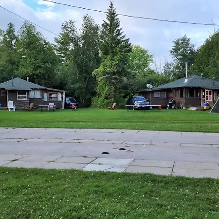 Balsam Lake Villa Cottages-3