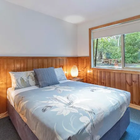 Lorne Bush House Cottages & Eco Retreats-2
