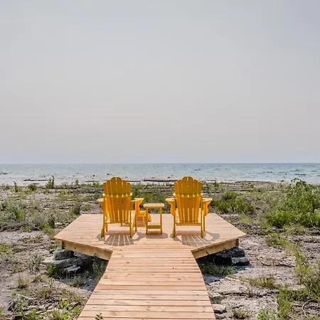 Lands End Private Tobermory Waterfront Escape-2