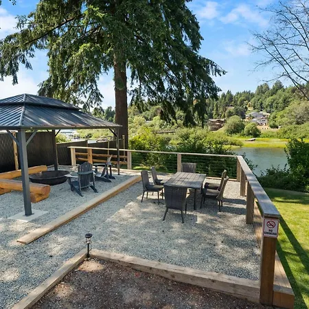 Riverside By Cowichan Lake Cottages-2