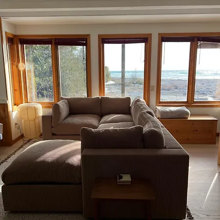Lands End Private Tobermory Waterfront Escape-3