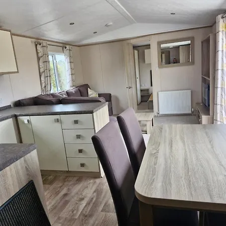 The Lodge At Hafan Church Bay, Gadlys Coastal Cottages-2