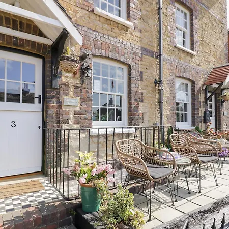 3 Canalside Cottages-3