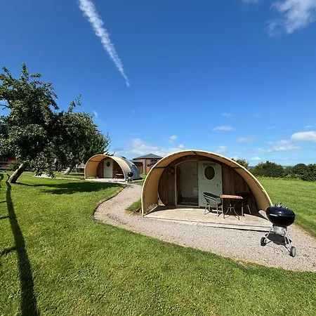 Middlewick Holiday Cottages-2