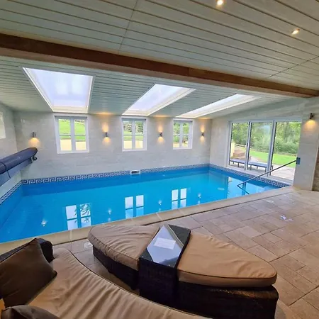 Pheasants Roost With Indoor Pool In Devon-3