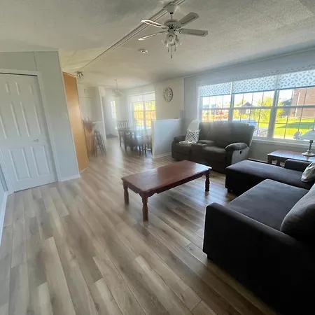 Alma Shore Lane Suites & Cottages-2