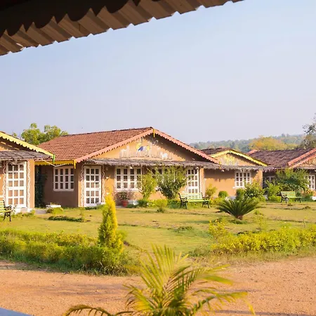 Pachmarhi Foothill Cottages By Vanyum-2