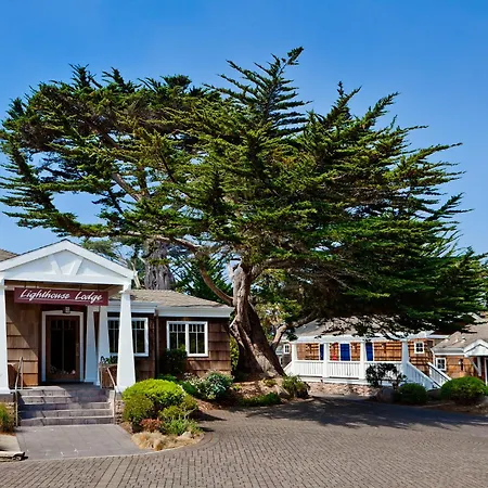Lighthouse Lodge & Cottages-3