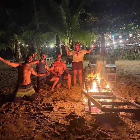 Zhaya'S Beach & Cottages-2