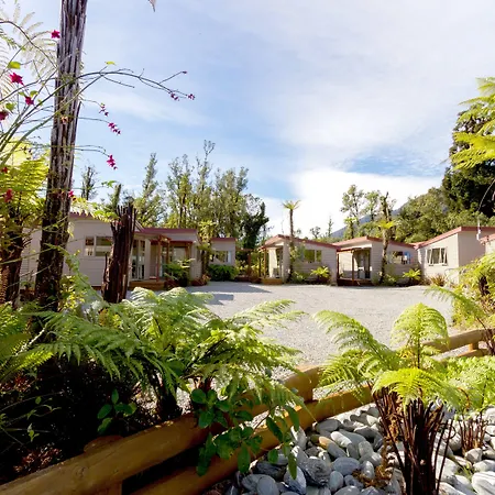 10 Cottages-2