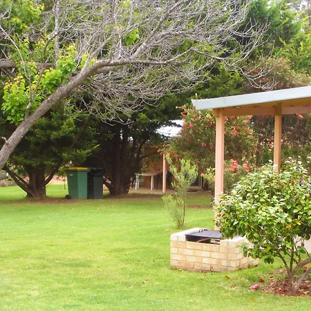 Peppermint Brook Cottages-3