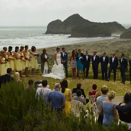 Bethells Beach Cottages-2