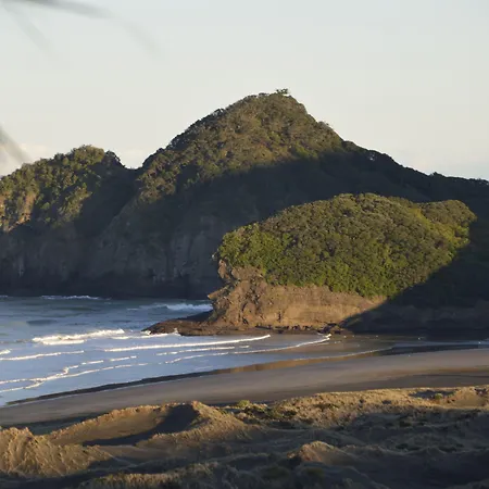 Bethells Beach Cottages-3