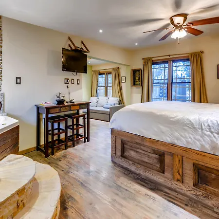 Cliff House Lodge And Hot Tub Cottages-2