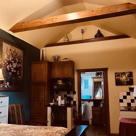 All Seasons Treehouse Village-3
