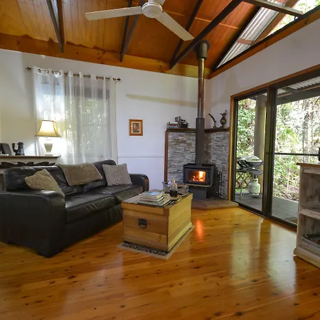 Crater Lakes Rainforest Cottages-3