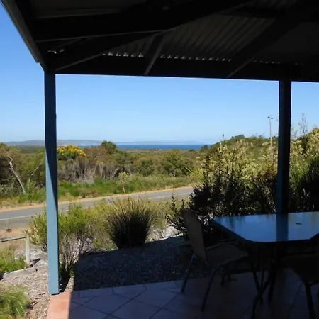Cosy Corner Beach Cottages-3