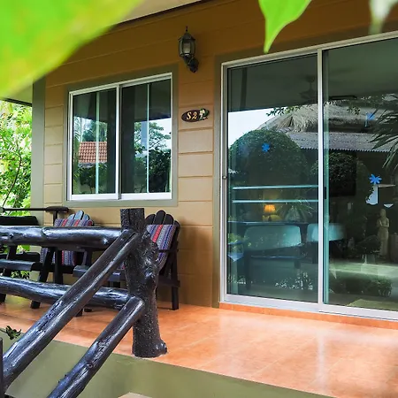 Lanta Castaway Beach Resort-3