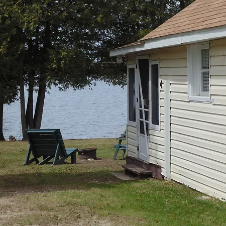 Maple Grove Cottages-2