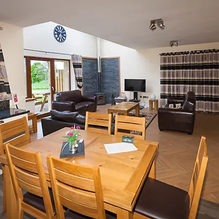 Williamscraig Holiday Cottages-3