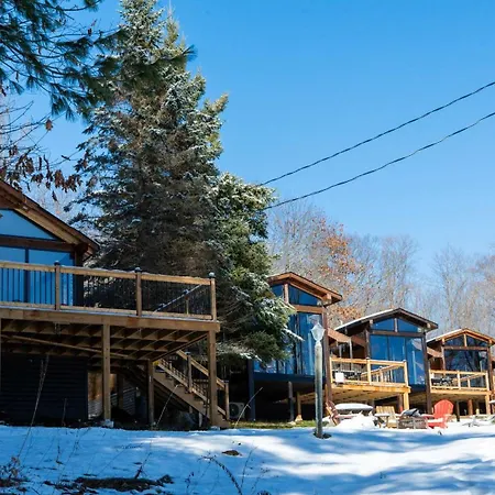 Lake Muskoka 2-Bedroom Cottage - Pier 100 #50-3