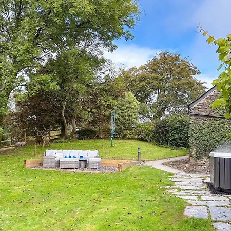 Lower Trengale Farm Holiday Cottages-2