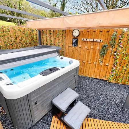 Dolgun Uchaf Historic B&B And Cottages With Boutique Bedrooms In The Heart Of Snowdonia-2