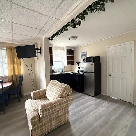 Crosswinds Motel-2