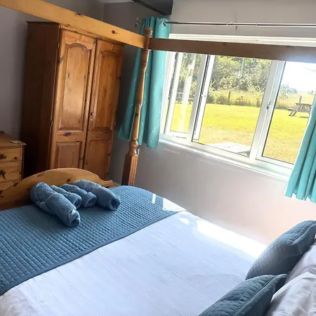 Trenewydd Farm Holiday Cottages-2