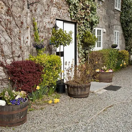 Tros Yr Afon Holiday Cottages And Manor House-3
