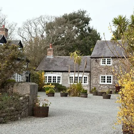 Tros Yr Afon Holiday Cottages And Manor House-2