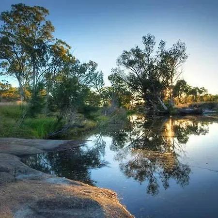 Accommodation Creek Cottages & Sundown View Suites-3