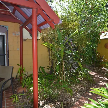 Shambhala Retreat Magnetic Island Cottages-3