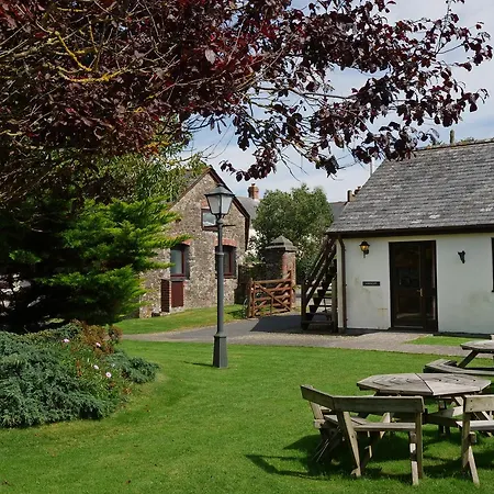 Kennacott Court Holiday Cottages-3