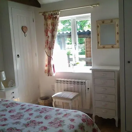 Stable Oak Cottages-2