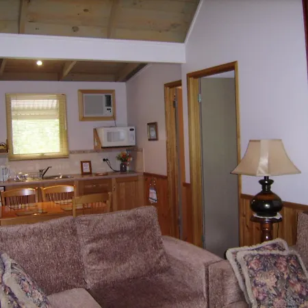 Shady Brook Cottages-3