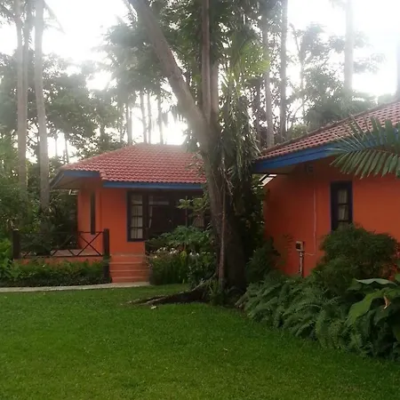 Tradewinds Cottages-3