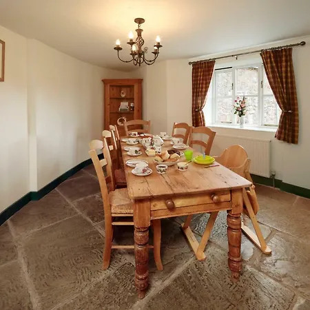 Long Barn Holiday Cottages-2