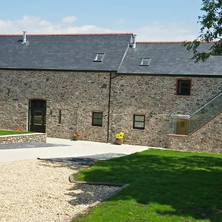 Kidwelly Farm Cottage-2