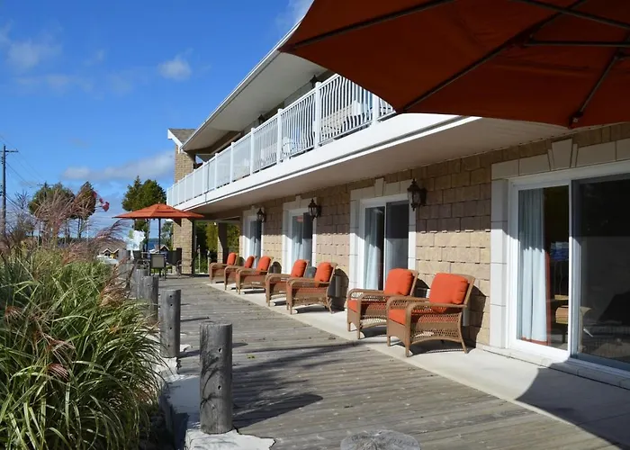 Bruce Anchor Motel Tobermory