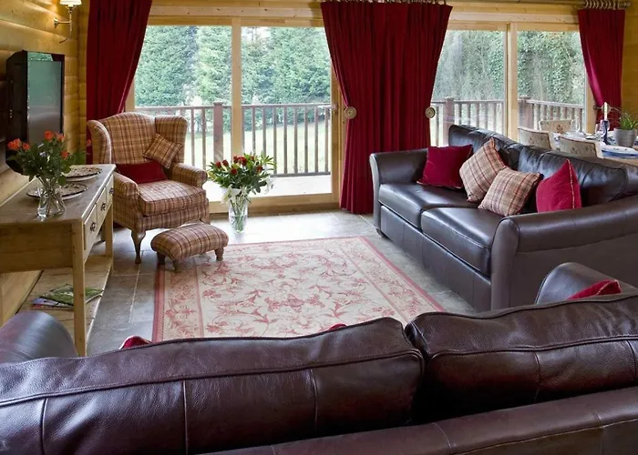 Cherbridge Lodges - Riverside Lodges, Short Lets Oxford