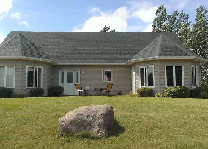 Swept Away Cottages Cavendish